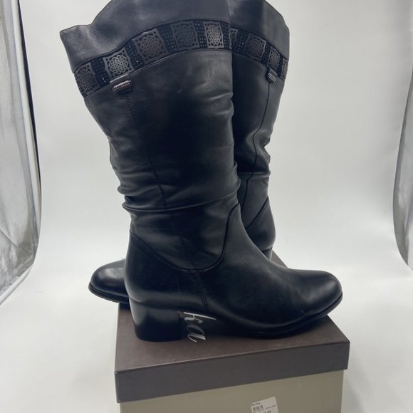 Molka Leather/Sheepskin Boots - Picture 2 of 5